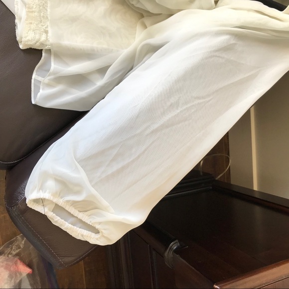 Ladies Dressy Top - Picture 3 of 7